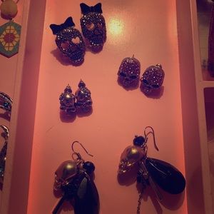 Ribbon Skull earring